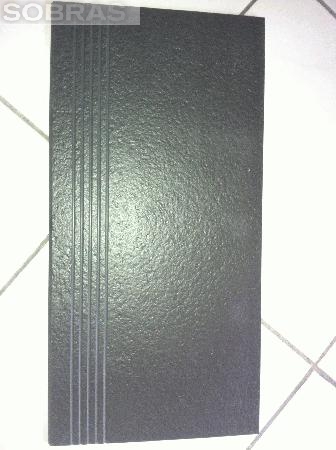 Pea antiderrapante para degrau escada