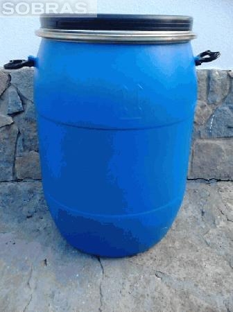 Bidons/barricas de 100 lt com pegas