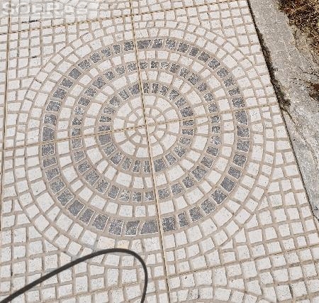 Preciso de cerca de 50 mosaicos para terrao. 