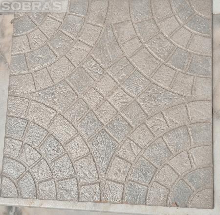 Compro este azulejo UCEL 91101112